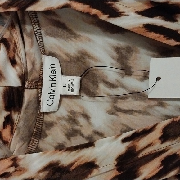 NWT Calvin Klein Women's Leopard Print Top - Picture 2 of 4